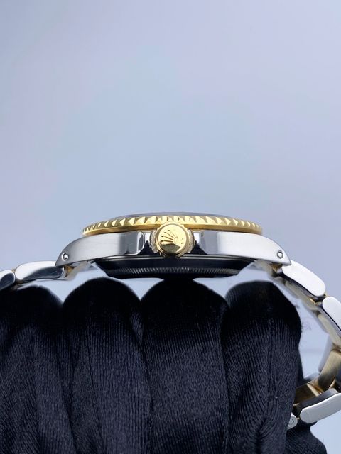 Rolex Submariner 16613 Image 3